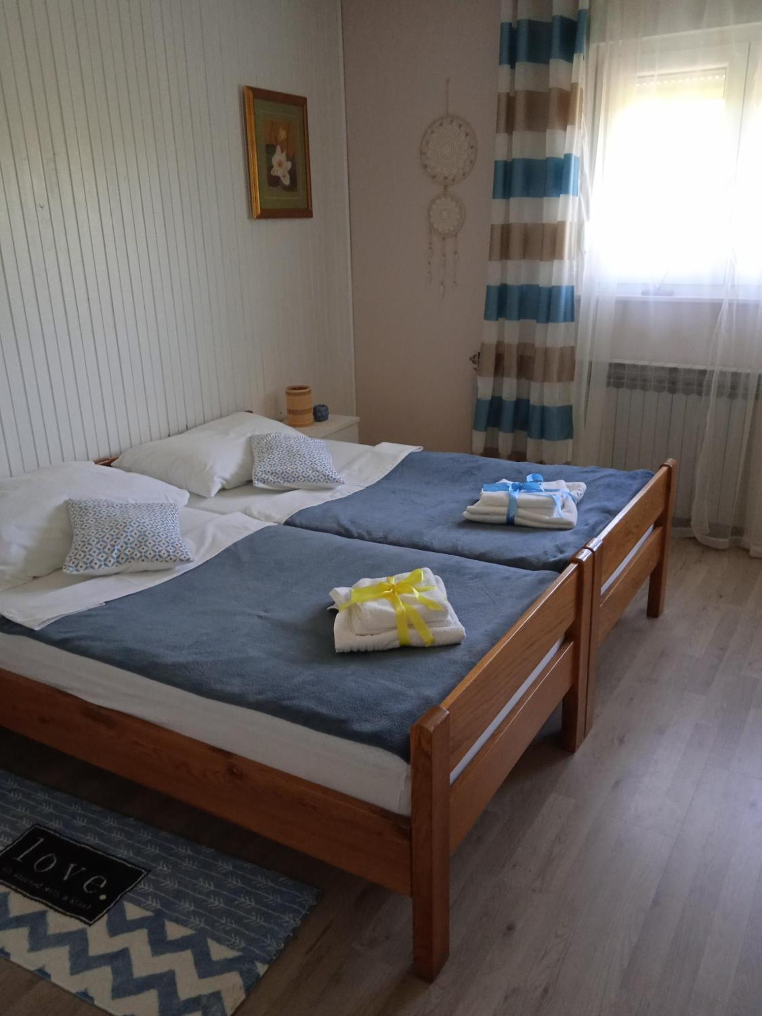 Studio Luna Appartement Карловац Екстериор снимка