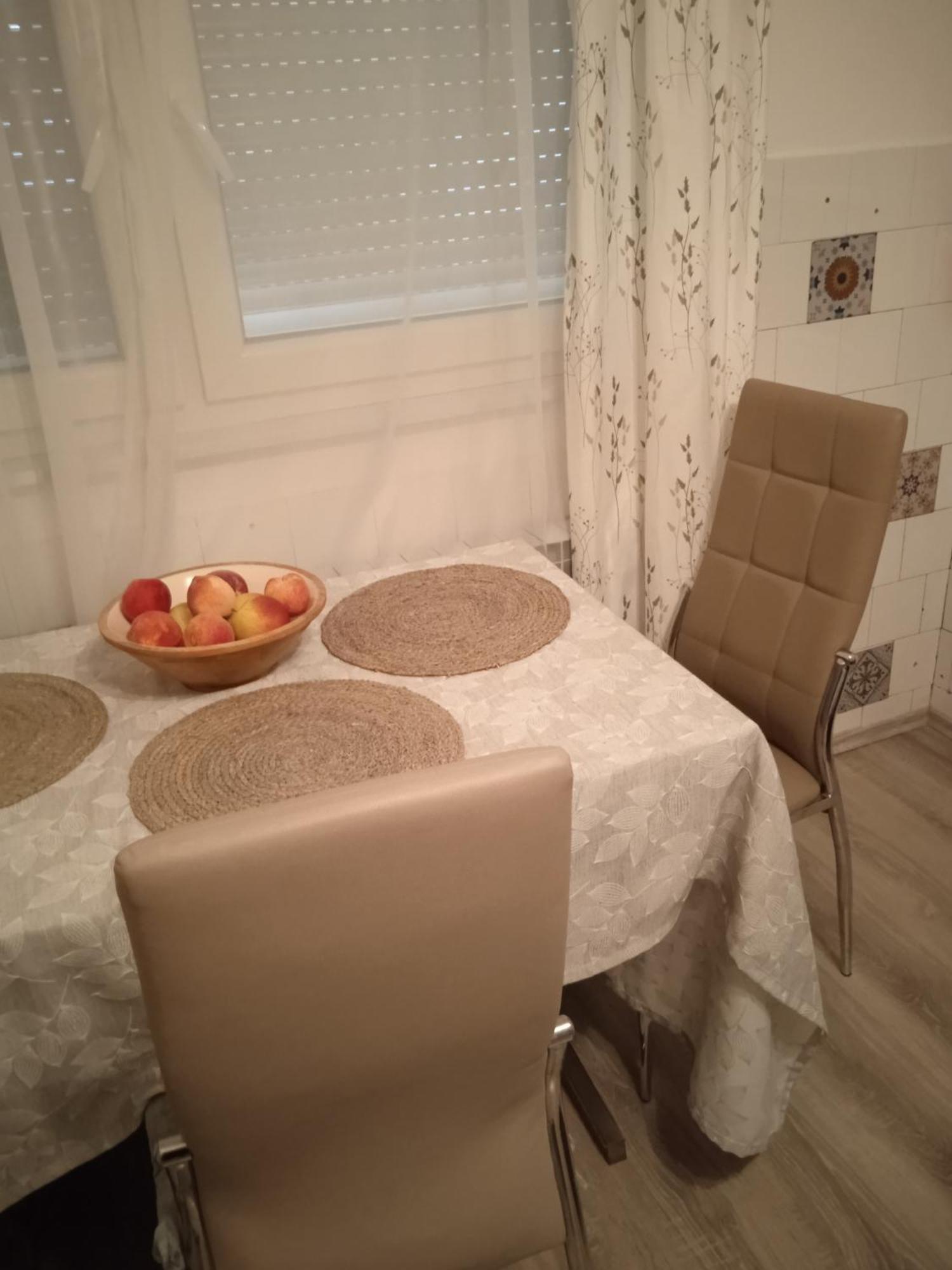Studio Luna Appartement Карловац Екстериор снимка